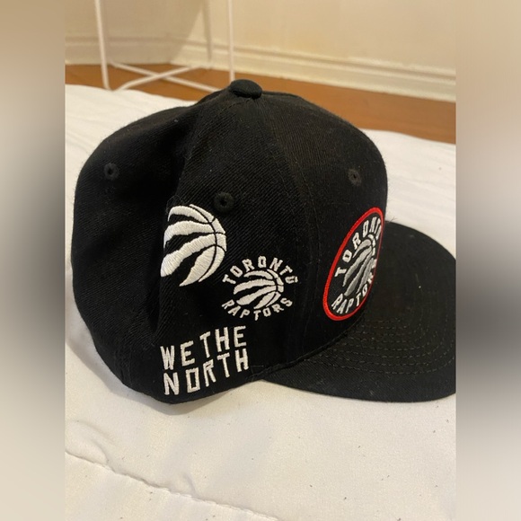 COPY - Authentic raptors SnapBack cap - Picture 2 of 8